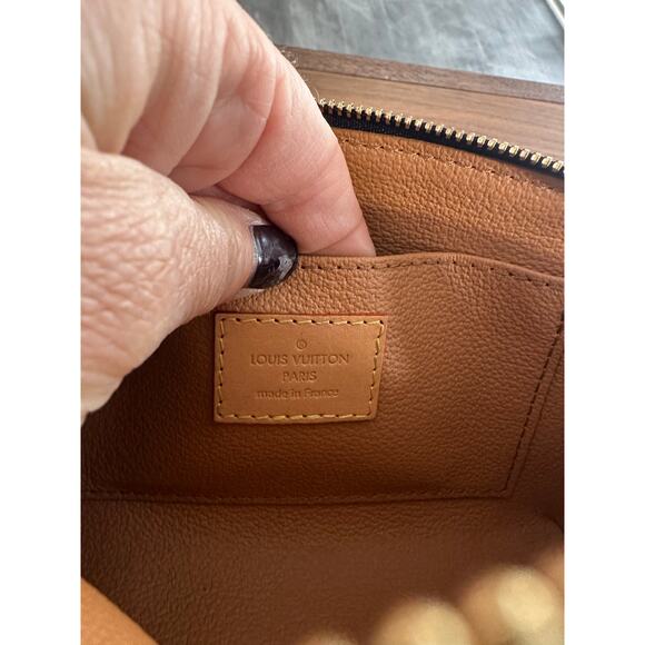 Louis Vuitton Limited Edition Jacquard Since 1854 Monogram Cosmetic Pouch - Picture 10 of 10